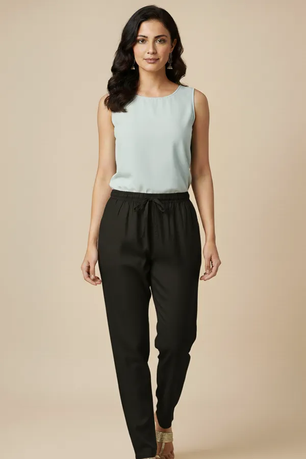 Linen_Straight_Fit_Pants_With_Side_&_Back_Pockets_And_Drawstrings