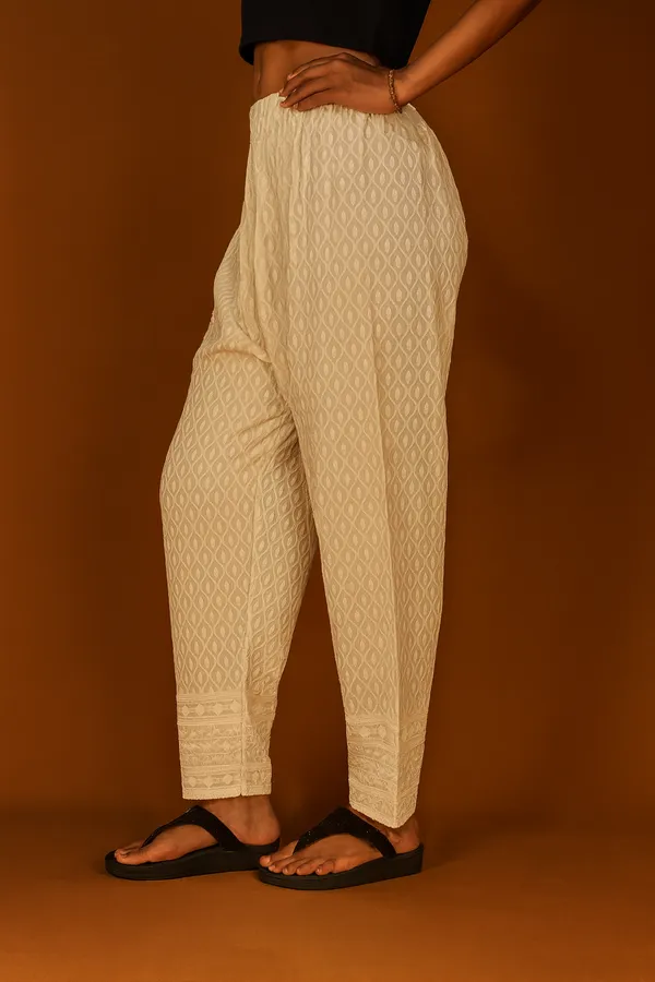 Makai_Pants_Women_14_Gm_Embroidered_Elastic_Pants_|_Chikankari_Pants