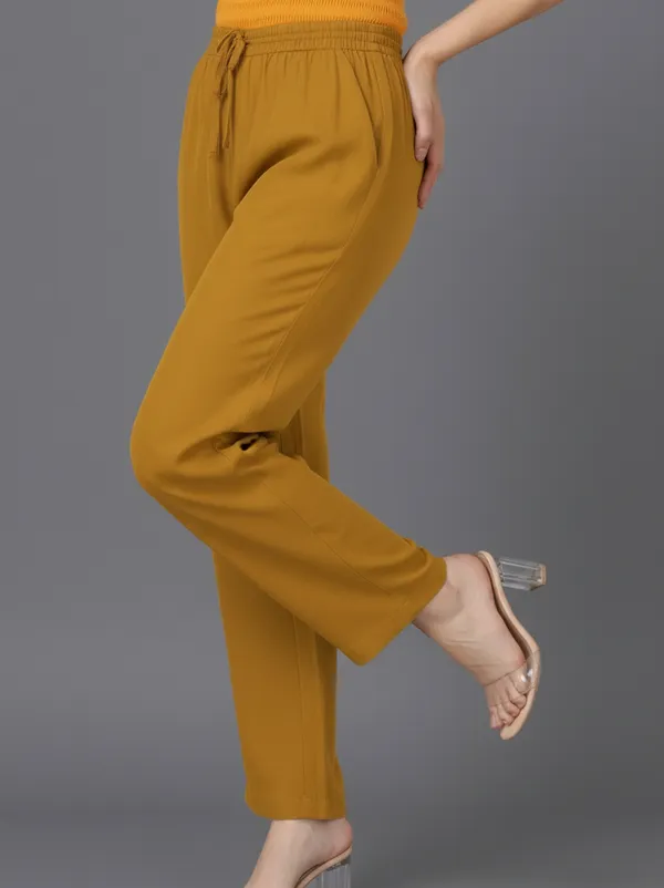 Casual_Fit_Pant_Women_Relaxed_Everyday_Bottoms