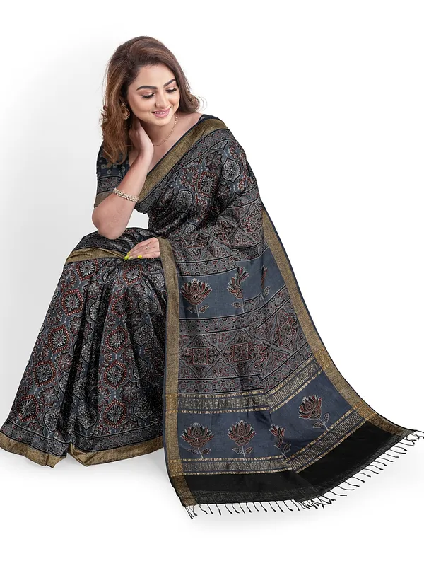 Lotus_Noir_Khadi_Premium_Saree_