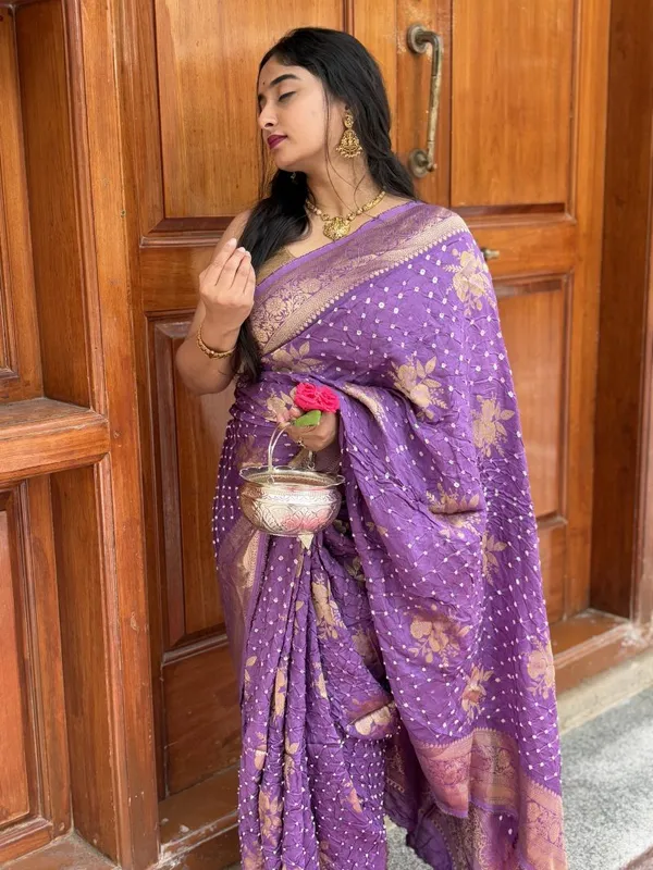 Amethyst_Allure_Dola_Silk_Premium_Saree_