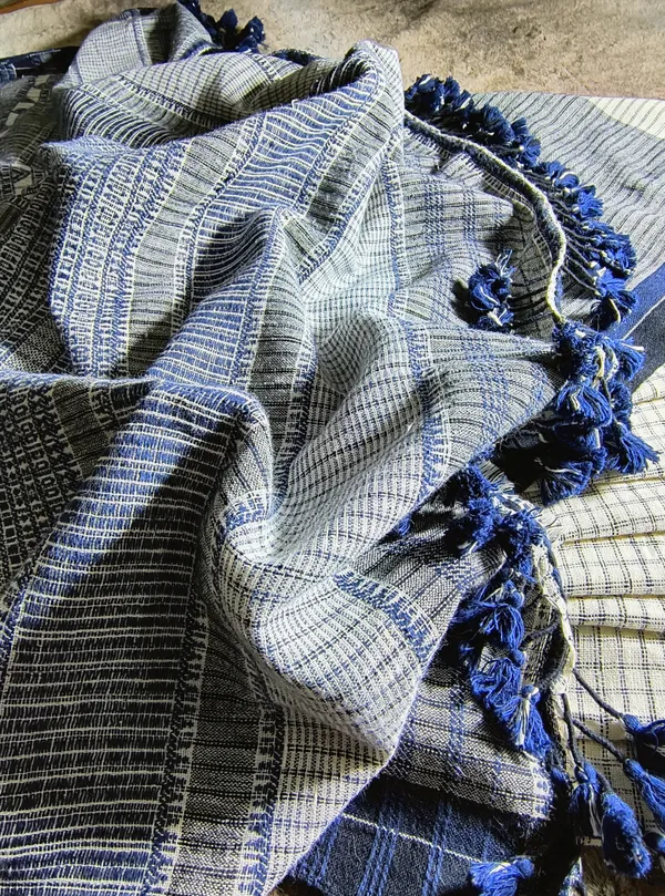 White_&_Blue_Monochrome_Grace_Kala_Cotton_Saree_For_Women