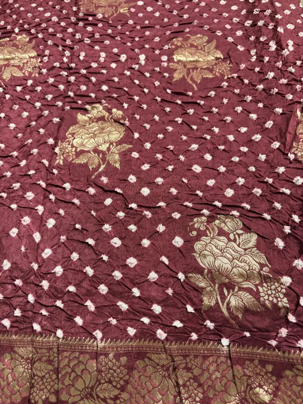 Rajhans_Gulnaar_Pure_Handwoven_Dola_Silk_Bandhini_Saree