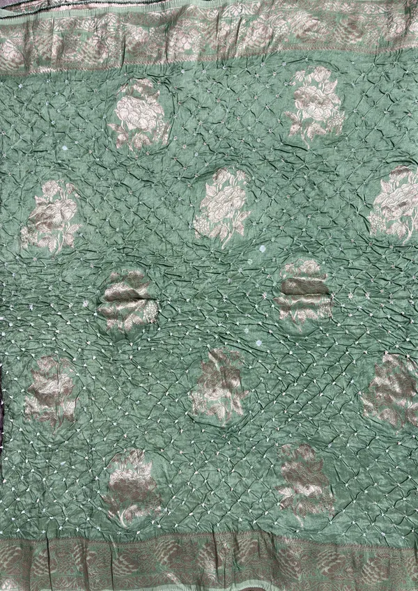 Mehira_Vana_Pure_Handwoven_Dola_Silk_Bandhini_Saree