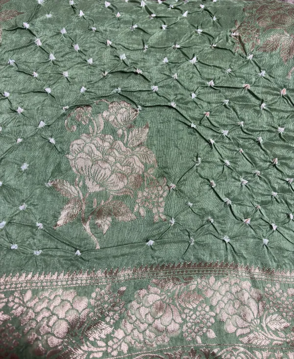 Mehira_Vana_Pure_Handwoven_Dola_Silk_Bandhini_Saree