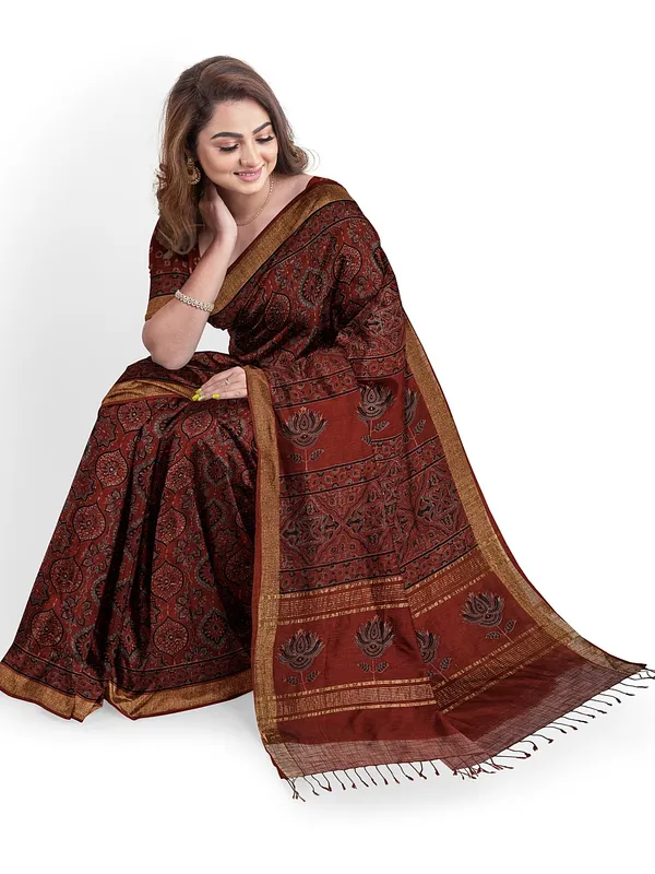 Red_Khadi_Cotton_Sangria_Blooms_Of_Sindh_Saree_For_Women