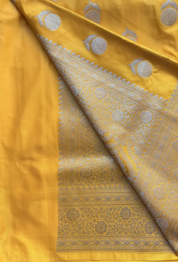 Suvarna_Pushpa_Mustard_Gold_Mashru_Banarasi_Silk_Saree