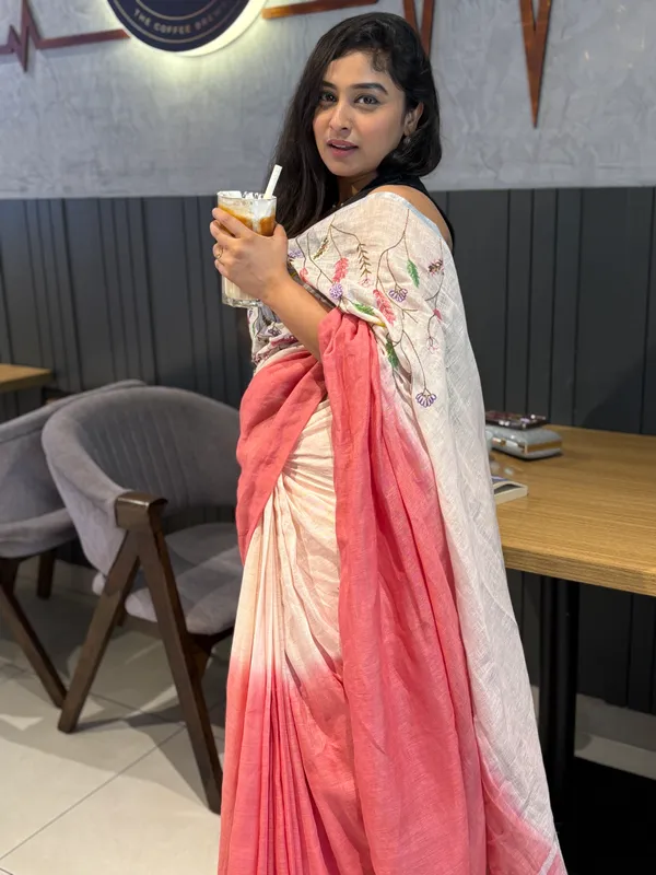 Pink_&_White_Gulnar_Pure_Handwoven_Linen_Saree_For_Women