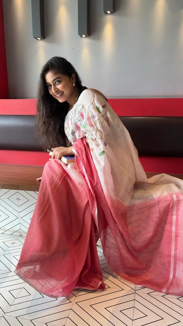 Pink_&_White_Gulnar_Pure_Handwoven_Linen_Saree_For_Women