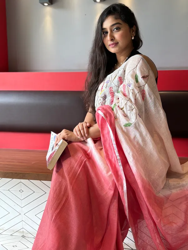 Pink_&_White_Gulnar_Pure_Handwoven_Linen_Saree_For_Women