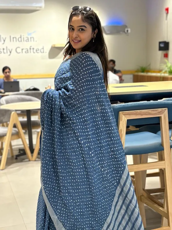 Deep_Midnight_Blue_Twilight_Echo_Handwoven_Linen_Saree_For_Women