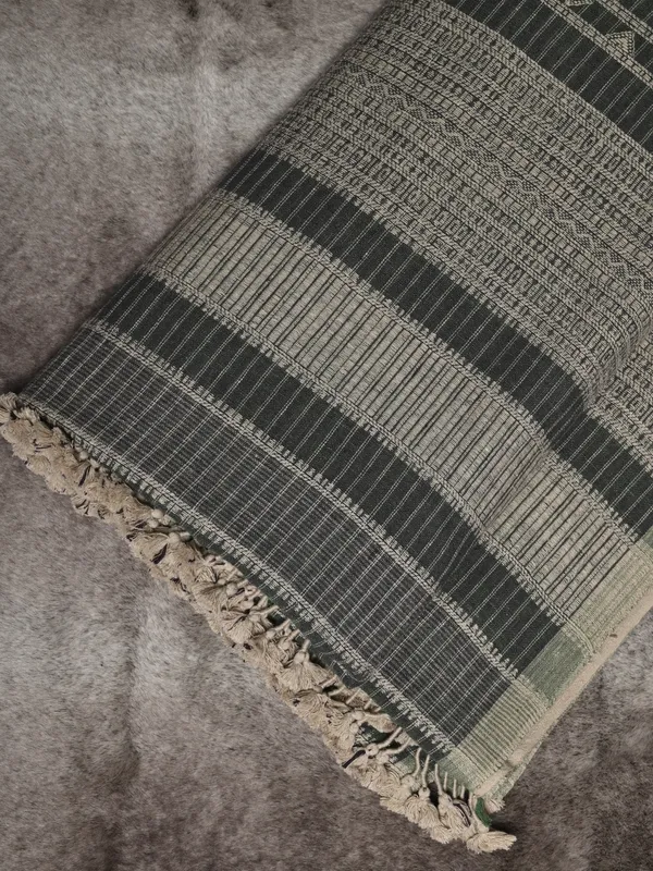 Olive_Green_Rustic_Rhythm_Kala_Cotton_Saree_For_Women