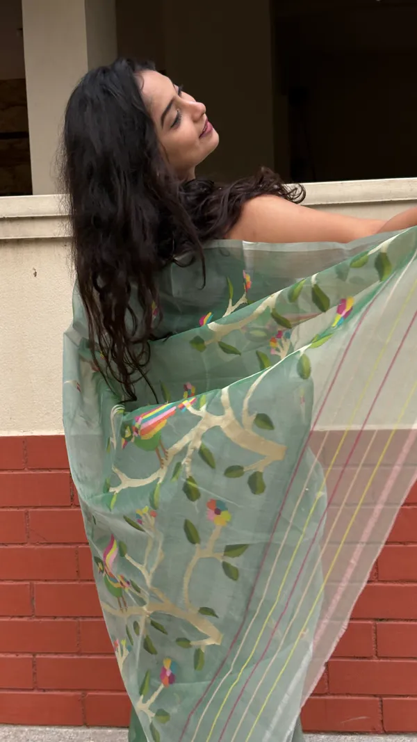 Emerald_Elegance_Handwoven_Muslin_Jamdani