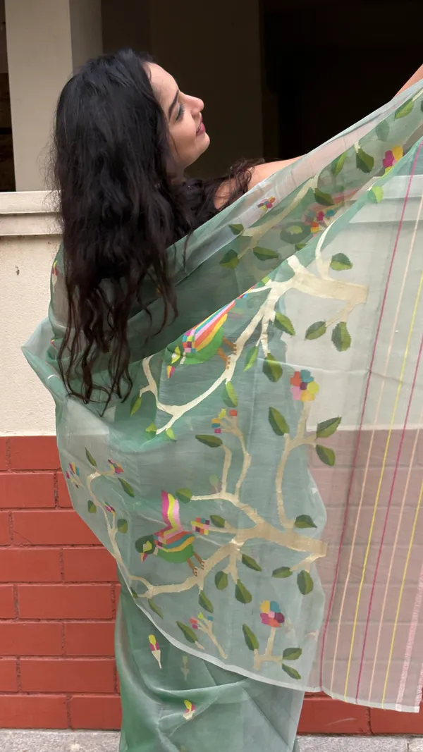 Emerald_Elegance_Handwoven_Muslin_Jamdani