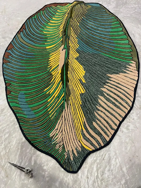 Green_And_Black_Premium_Textu_Tropical_Leaf_Design_Handmade_Wool_Rug_For_Home_Decor