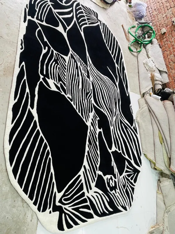 Black_And_White_Premium_Textu_Area_Rug_For_Home_Decor