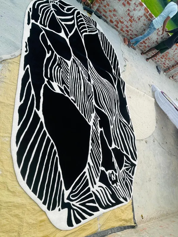 Black_And_White_Premium_Textu_Area_Rug_For_Home_Decor