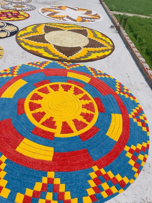 Black_And_Beige_Premium_Textu_Colourful_Rugs_For_Home_Decor