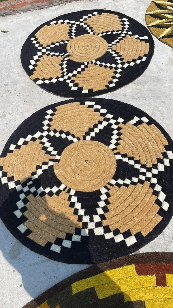 Beige_And_Black_Premium_Textu_Colourful_Rugs_For_Home_Decor