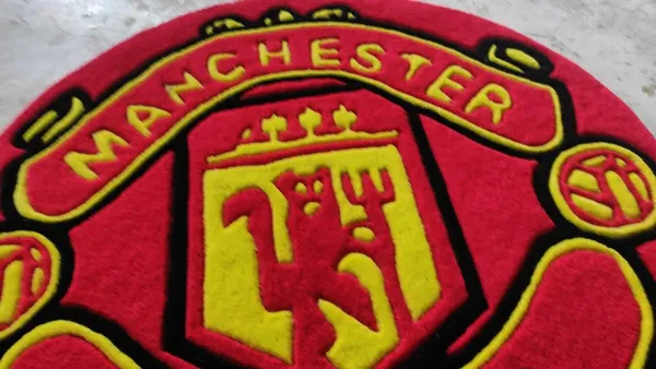 Red_And_Black_Premium_Manchester_United_Design_Rug_For_Home_Decor