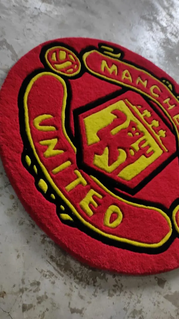 Red_And_Black_Premium_Manchester_United_Design_Rug_For_Home_Decor