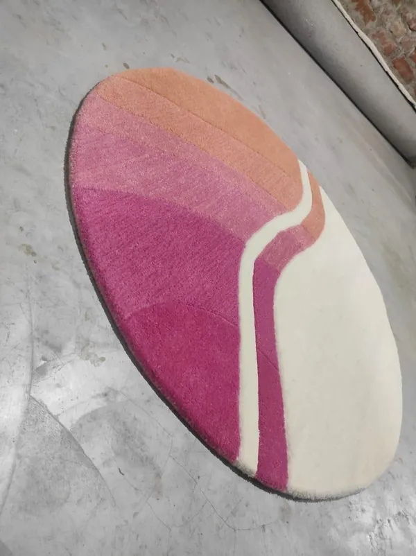Pink_And_White_Premium_Round_Rug_For_Home_Decor
