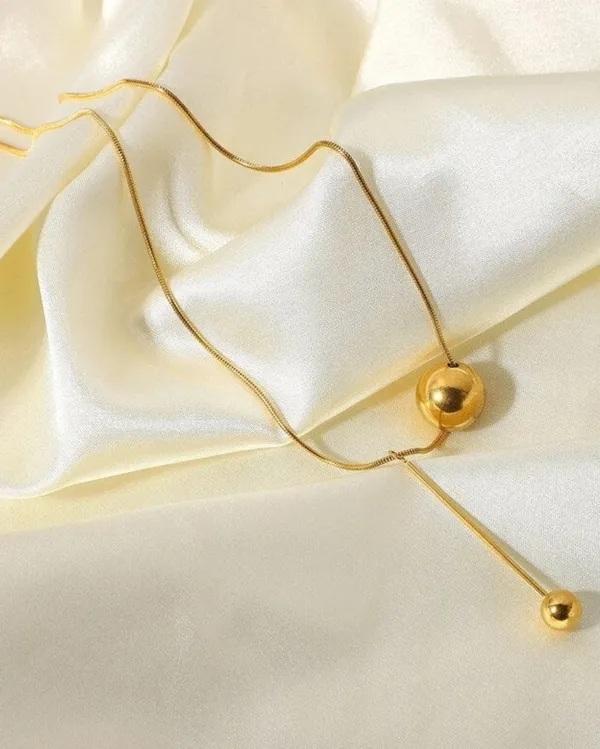 Gold_Premium__Bold_Geometric_Necklace_For_Women