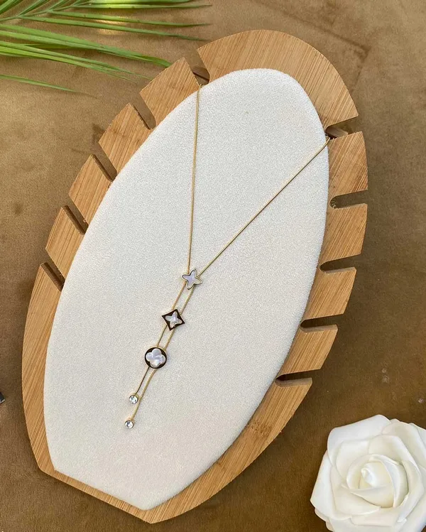White_&_Gold_Premium_White_Flower_Anti_Tarnish__Plated_Necklace_For_Women