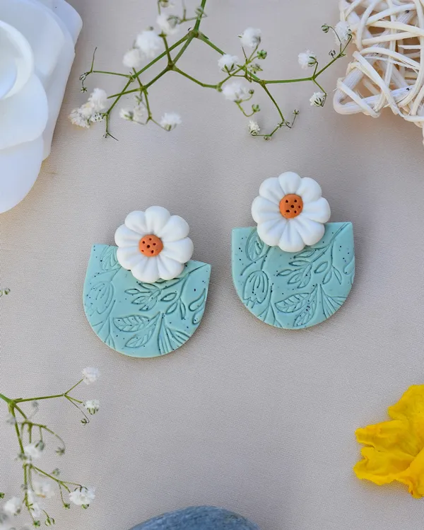 Blue_Premium_Daisy_Handmade_Engraved_Flower_Polymer_Clay_Earrings_For_Women
