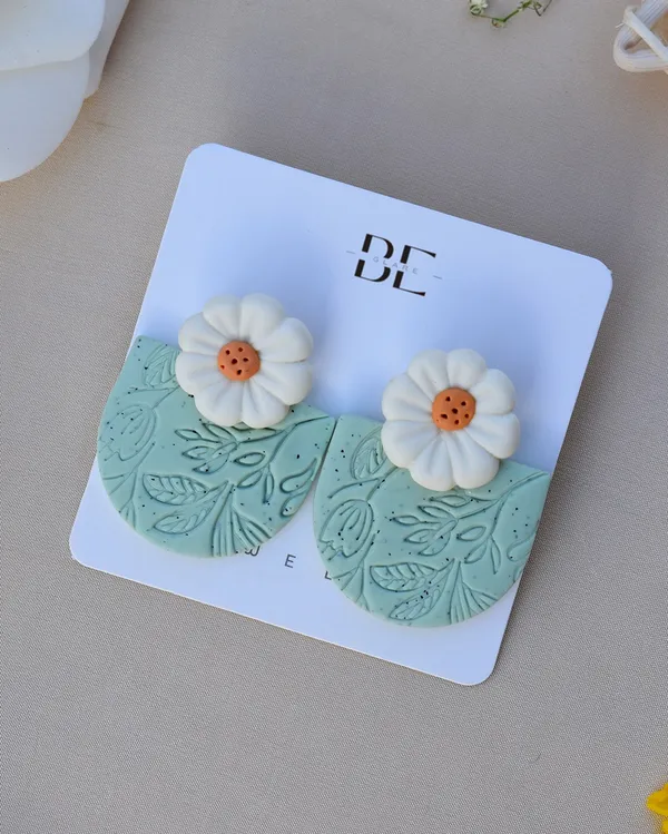 Blue_Premium_Daisy_Handmade_Engraved_Flower_Polymer_Clay_Earrings_For_Women