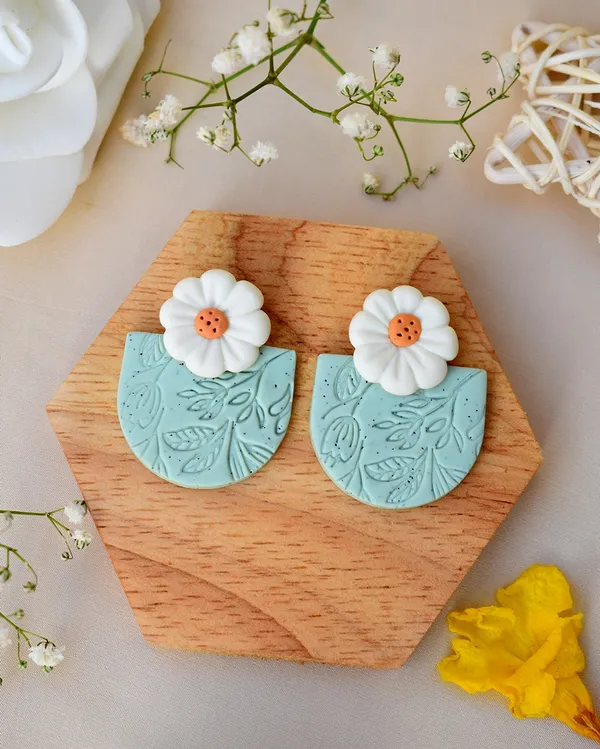 Blue_Premium_Daisy_Handmade_Engraved_Flower_Polymer_Clay_Earrings_For_Women