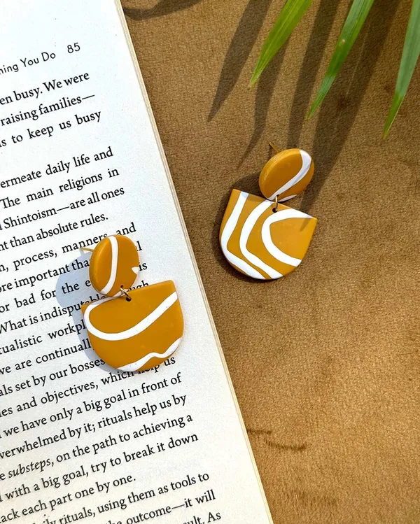 Brown_Premium_Graphic_Pattern_Mustard_Colour_Earring_For_Women
