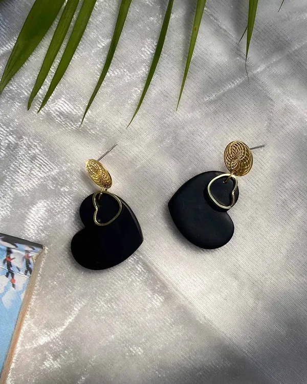 Black_Premium_Wednesday_Heart_Clay_Earring_For_Women