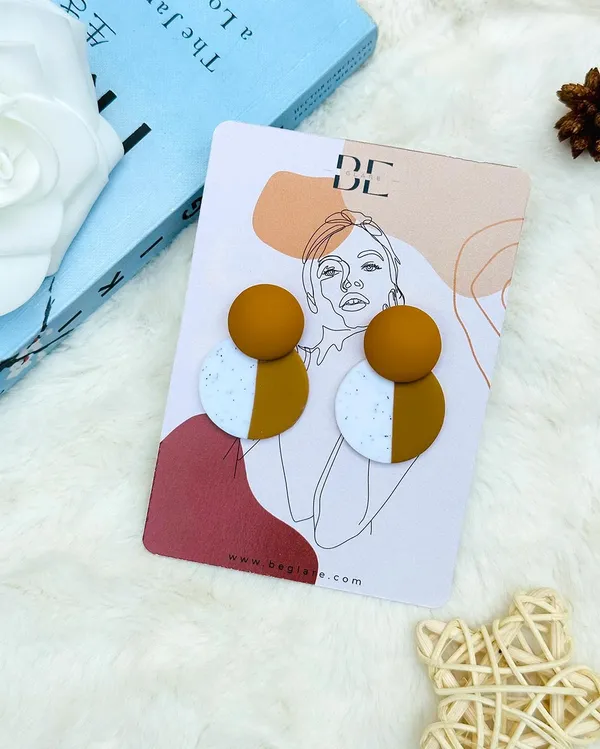 White_&_Mustard_Premium_Polymer_Geometric_Splicing_Round_Polymer_Clay_Earrings_For_Women