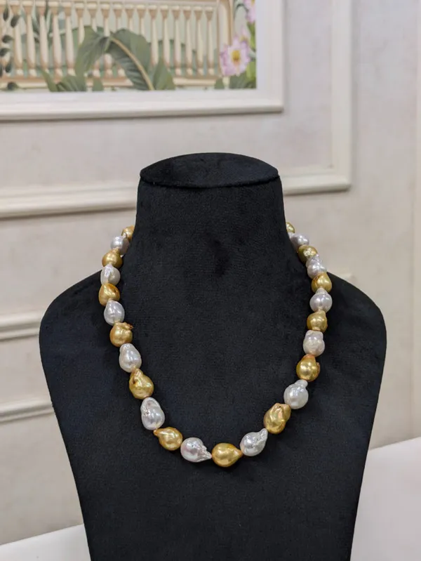 Golden_&_White__Baroque_Pearl_Necklace_For_Women