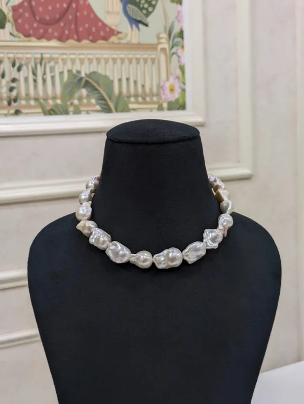 White__Baroque_Pearl_Necklace_For_Women