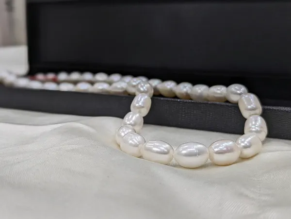 White__Rice_Pearl_Necklace_For_Women