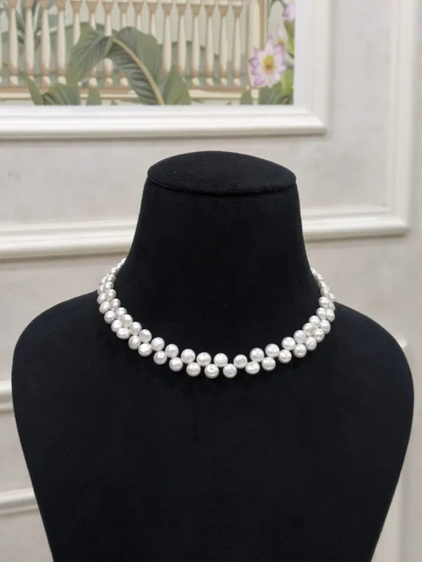 White__Half_Round_Fancy_Shape_Necklace_For_Women