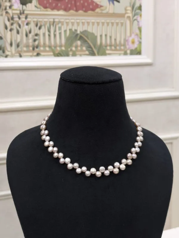 Rose_Gold__Half_Round_Fancy_Shape_Necklace_For_Women