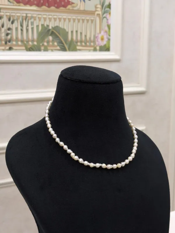 White__Rice_Pearl_Necklace_For_Women