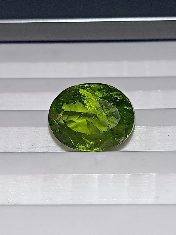 Peridot_Certified_Loose_Stone_|_Encourages_Growth,_Harmony_&_Emotional_Healing_|_Astrologically_Made