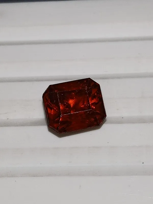 Hessonite_Garnet_(Gomed)_Certified_Loose_Stone_|_Enhances_Confidence,_Career_Growth_&_Mental_Clarity_|_Astrologically_Made