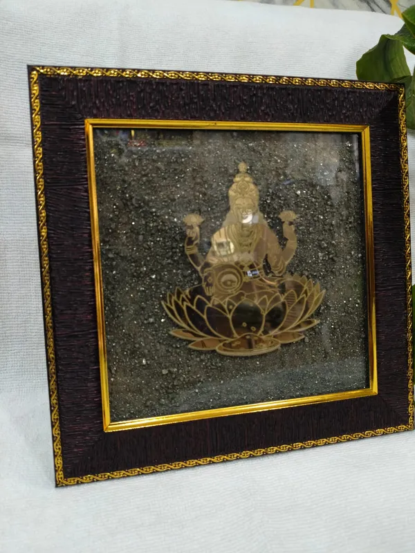 Mahalaxmi_Wooden_Frame_With_Pyrite_Dust