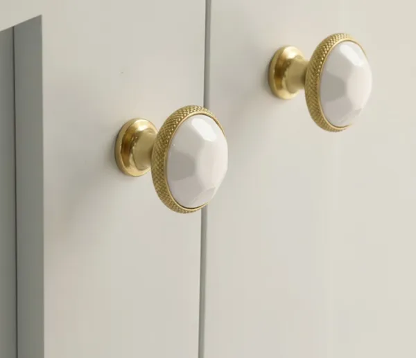 White_Hexagomal_Marble_And_Brass_Metal_Knob_(Pack_Of_6)_(3.75L_X_3.75B_X_7H_Cm)