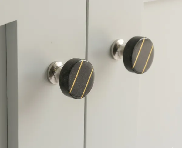 Grey_Round_Marble_And_Brass_Knob_(Pack_Of_6)_(3.75L_X_3.75B_X_7H_Cm)