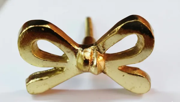 Golden_S6_Bow_Cast_Iron_Knobs_(Pack_Of_6)_(5L_X_3B_X_6H_Cm)