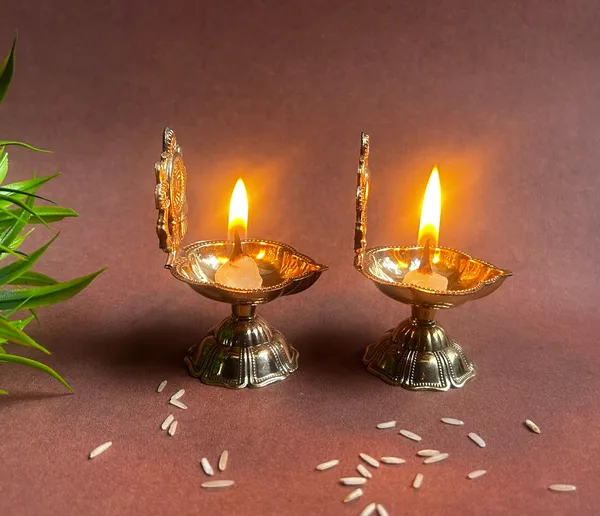 Golden_Finish_Pure_Brass_Shankh_Chakra_Pooja_Diya_(3.25_Inch)