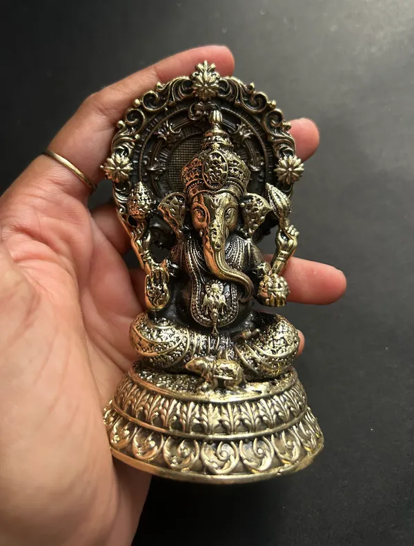 Golden_Finish_Pure_Brass_Ganesha_God_Statue_(4_Inch)