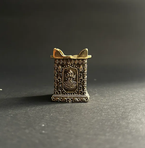 Golden_Finish_Pure_Brass_Tulsi_Planter_Diya_(2_Inch)