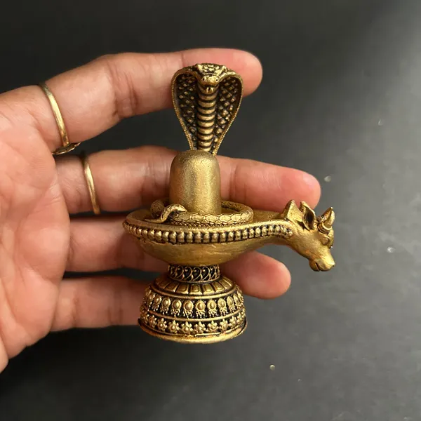 Golden_Finish_Pure_Brass_Shivling_Statue_(2_Inch)